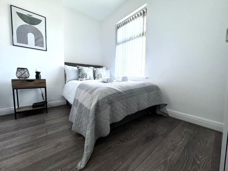 Stylish Home In York - Free Wifi & Parking - Close To Racecourse & City Centre エクステリア 写真