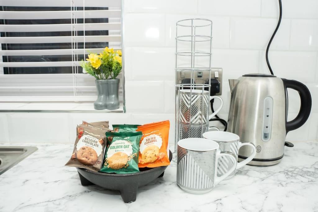 Stylish Home In York - Free Wifi & Parking - Close To Racecourse & City Centre エクステリア 写真