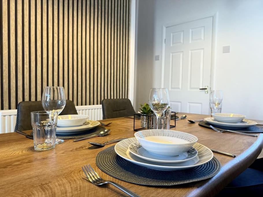 Stylish Home In York - Free Wifi & Parking - Close To Racecourse & City Centre エクステリア 写真